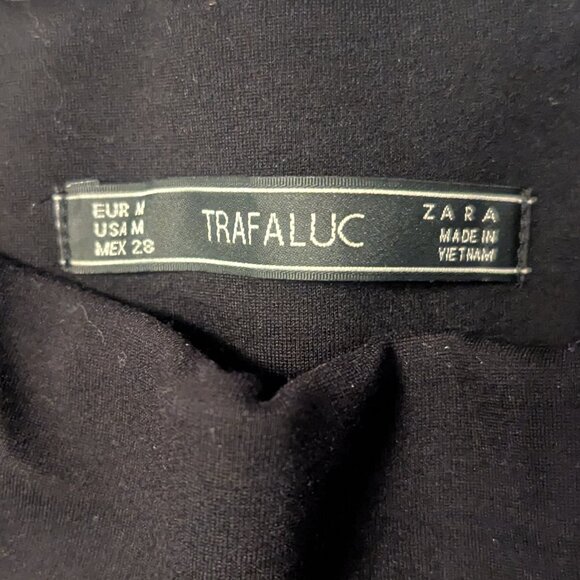 Zara Black dressy leggings with side zippers - Picture 3 of 3